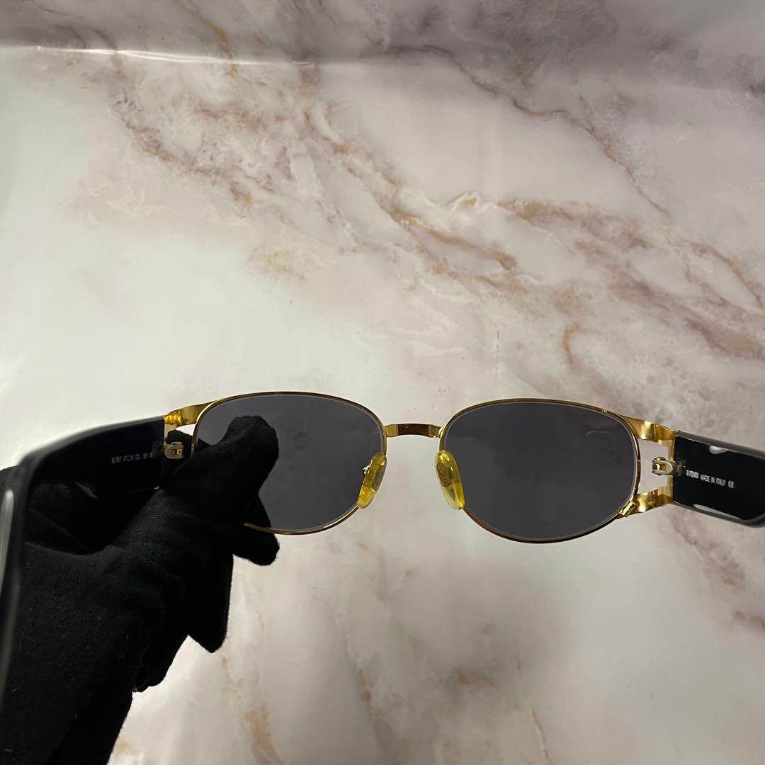 Rmarieさん専用 fendi オーバル y2k ゴールド レトロ デザイン