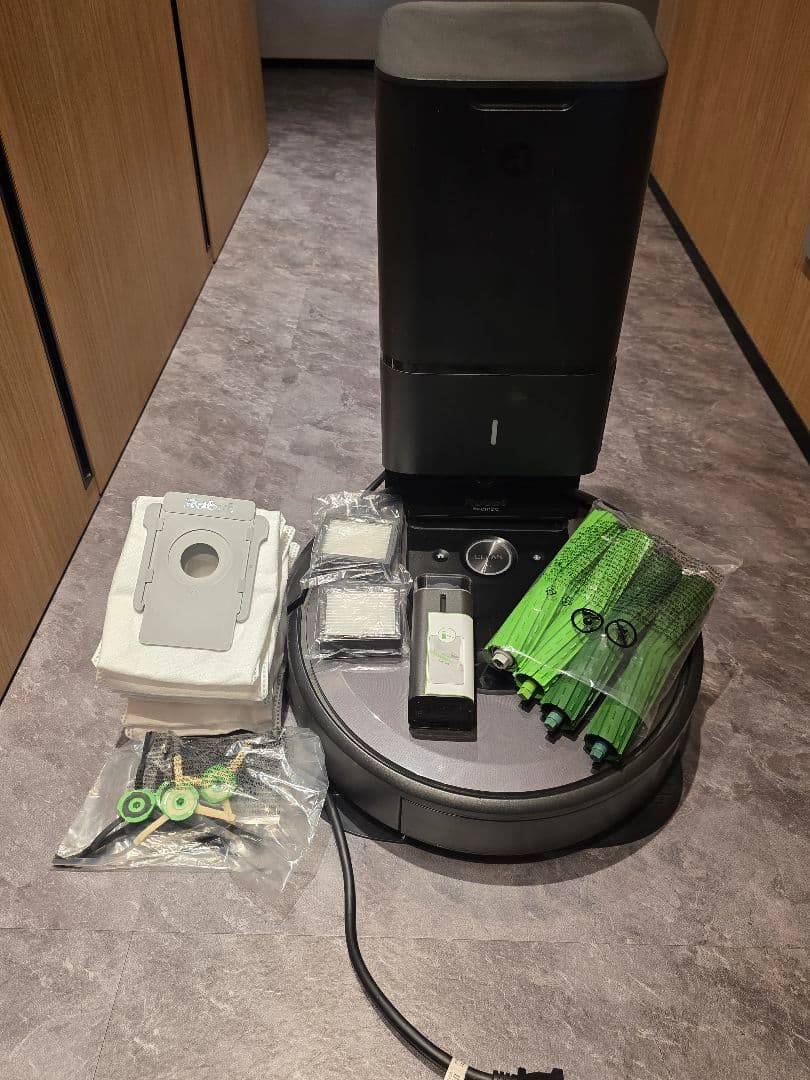 iROBOT ロボットクリーナー ルンバi7+