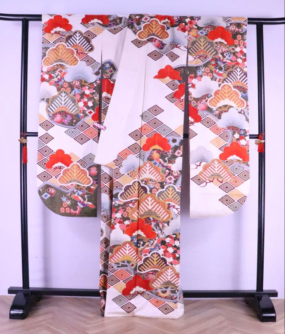 振袖 正絹 白地松竹梅吉祥文様