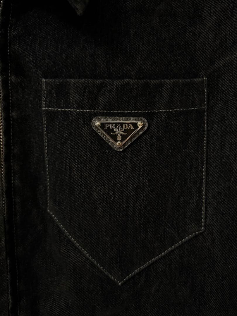 PRADA ブラック ジップアップジャケット
