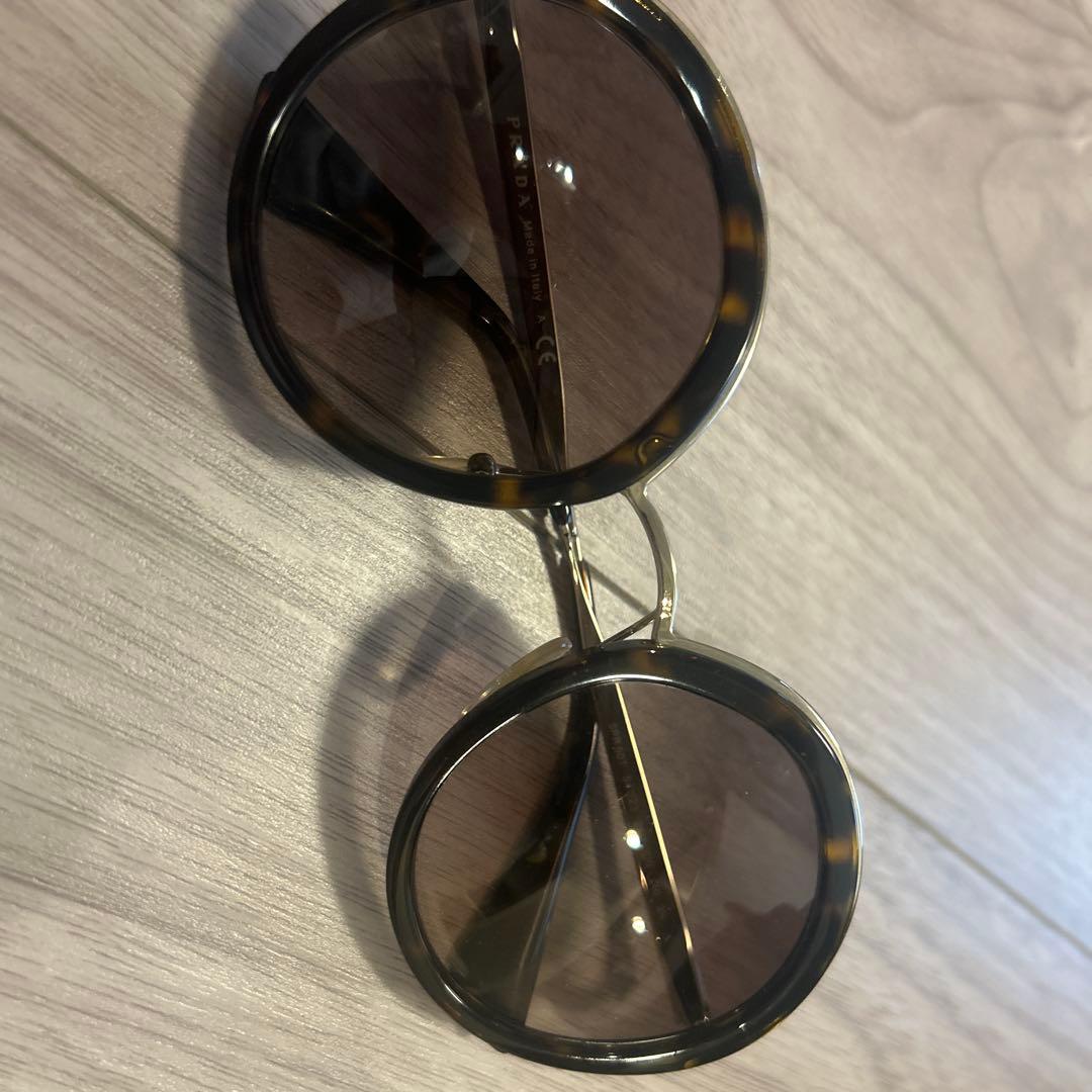 s*6様 PRADA ラウンドサングラス ケース付き