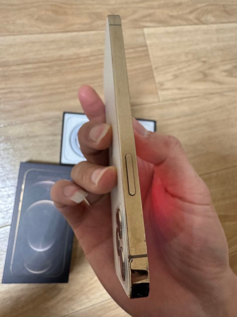 iPhone 12 pro バッテリー90%