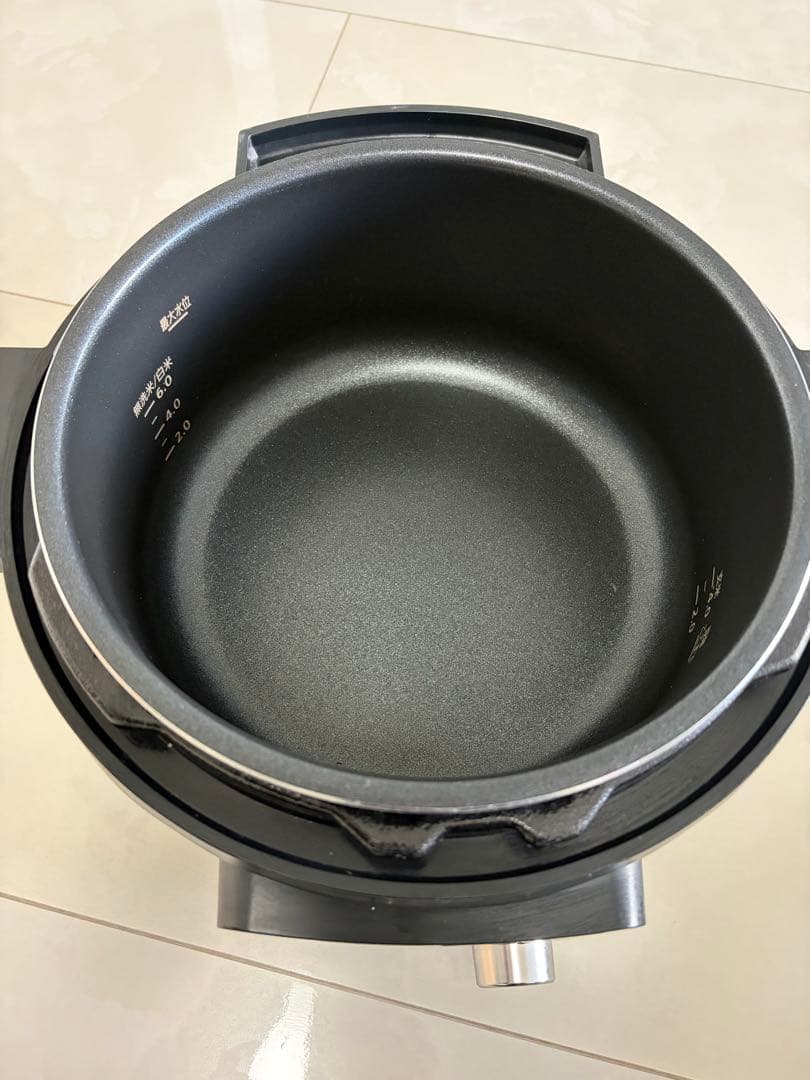 アイリスオーヤマ　電気圧力鍋 4Lブラック