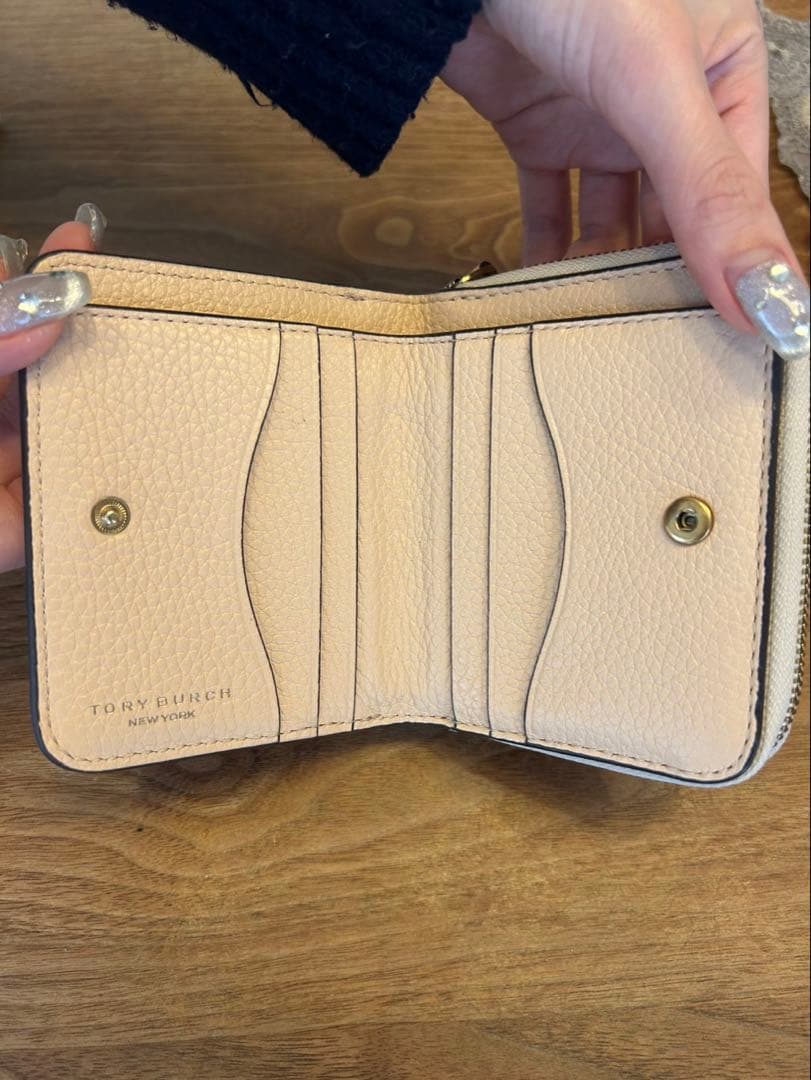 Tory Burch アイボリー 二つ折り財布
