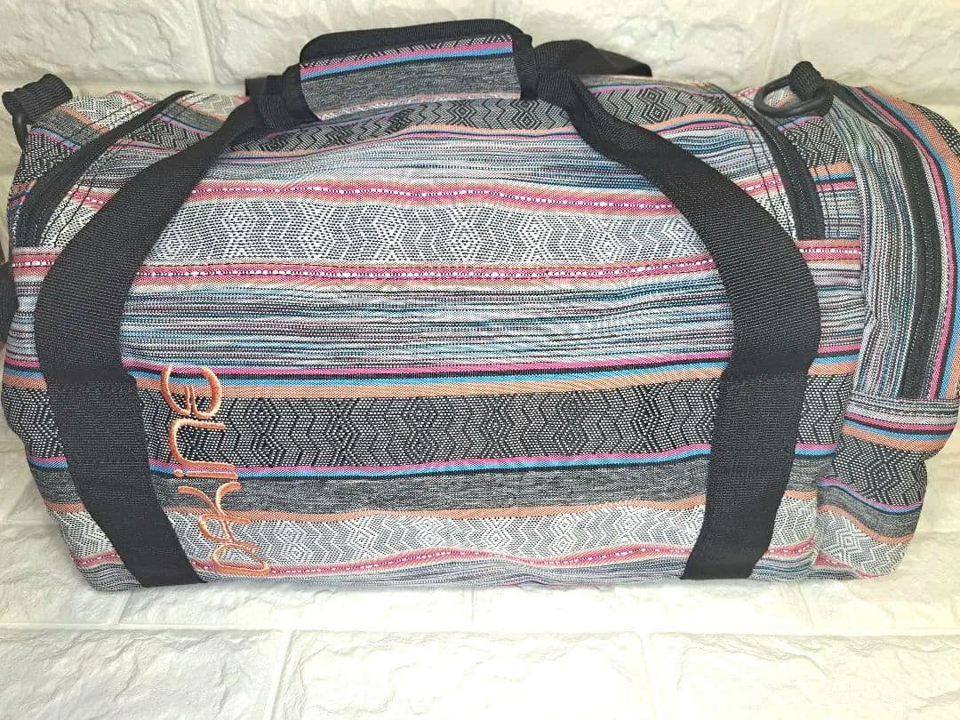 ✨新品未使用✨Dakine ボストンバッグ マルチカラー ストライプ