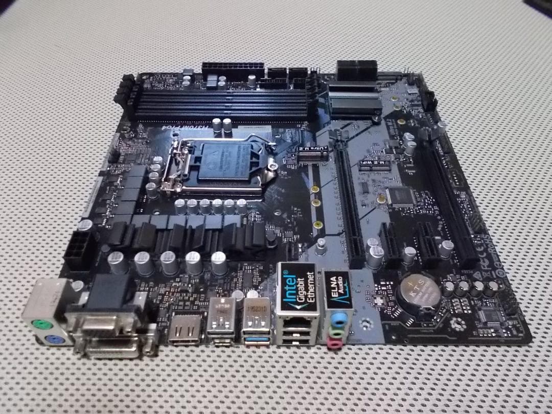 ASRock H370M Pro4 マザーボード【中古】