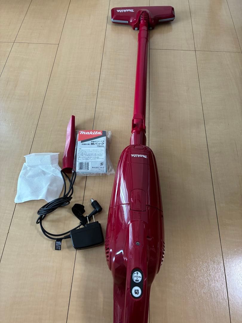 マキタ 充電式クリーナー　CL115FDWR レッド コードレス掃除機