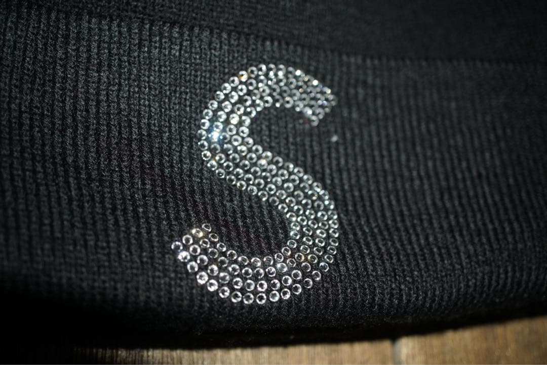 Supreme New Era® Swarovski® S logoビーニー