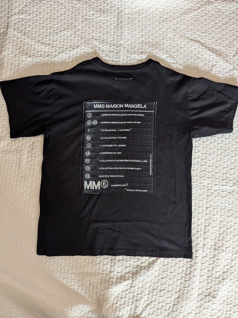 MM6 Maison Margiela バックプリント カレンダーロゴ Tシャツ