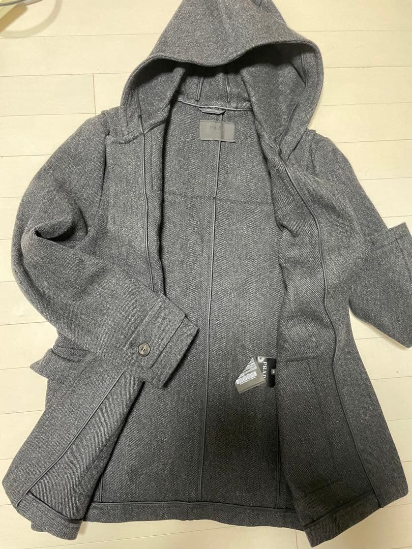 プラダ　ダッフルコート　PRADA