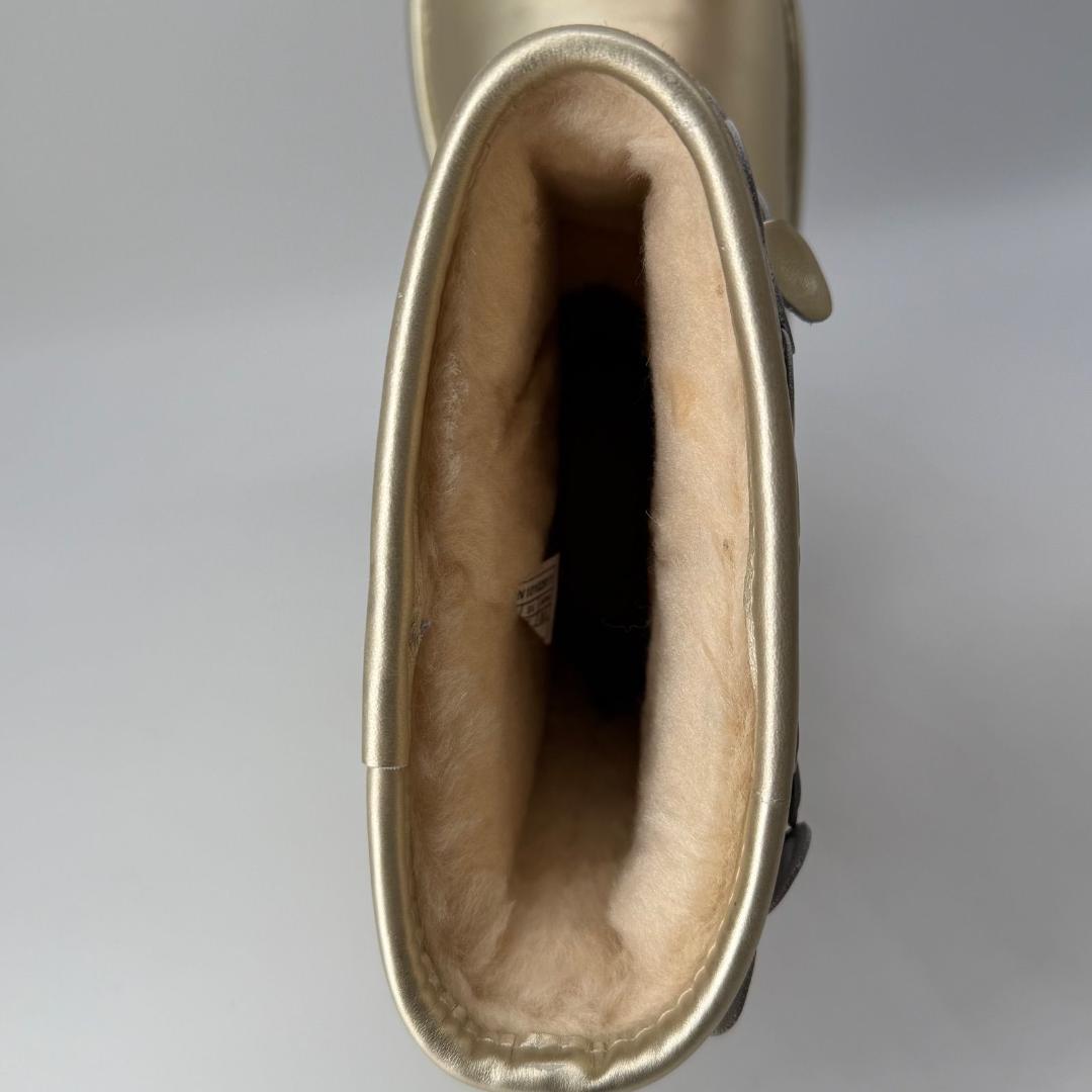17561✨未使用✨UGG アグ ゴールド フラワーモチーフ ムートンブーツ