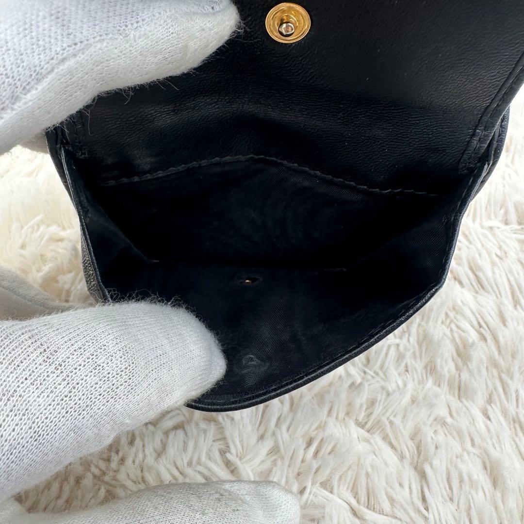 ✨人気✨ミュウミュウ　二つ折り財布　マテラッセ　キルティング　レザー　黒