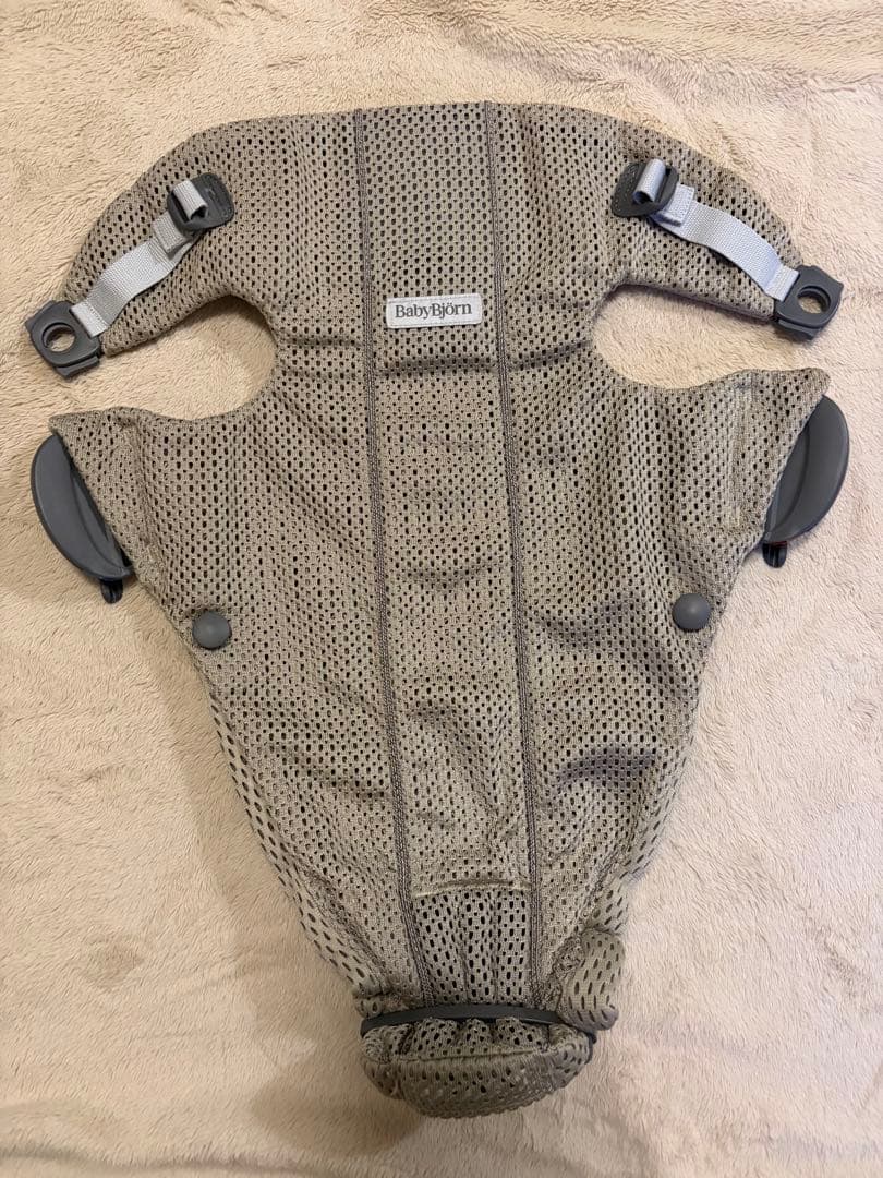 【美品】定価14,300円　BabyBjorn ベビーキャリア MINI