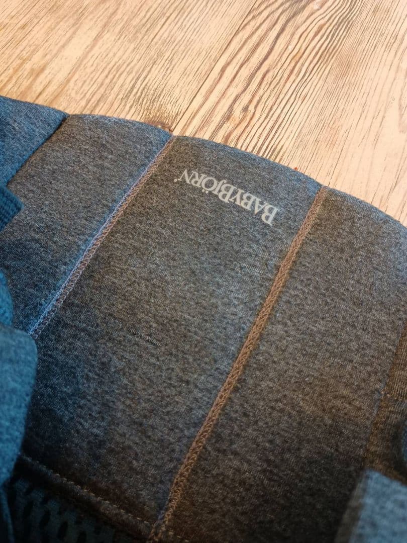 BABY BJORNベビービョルン　ハーモニー　抱っこ紐 ブラックメッシュ