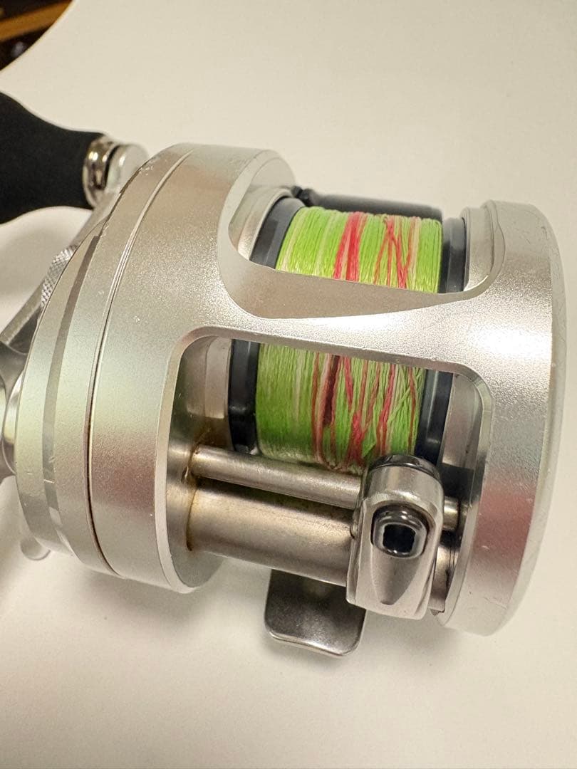 ★最終値下げ★ SHIMANO OCEA CALCUTTA 200HG