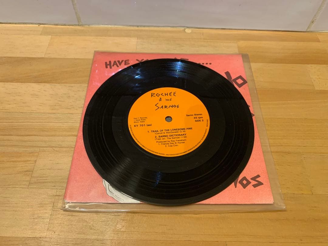 G0110-05★7inch レコード Rochee & The Sarnos