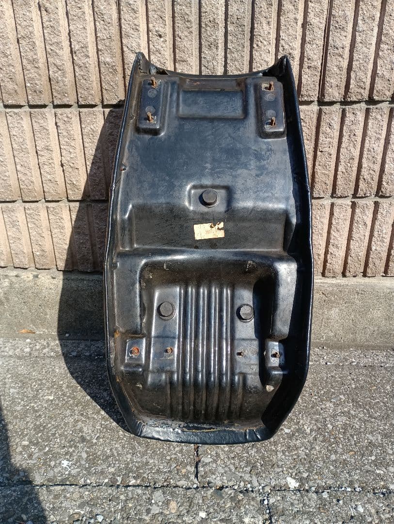 カワサキ　z1000j 　シート　ローソン使用
