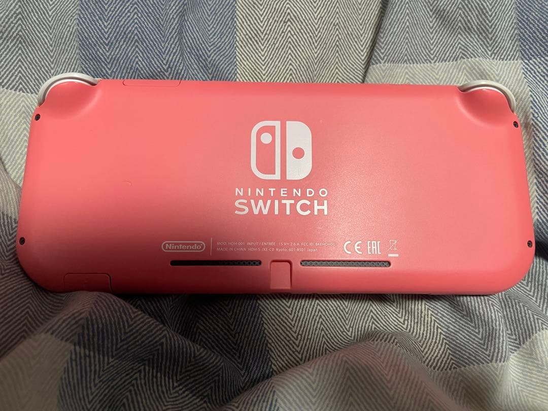 Nintendo Switch Lite 本体　充電器　ケース付きコーラルピンク