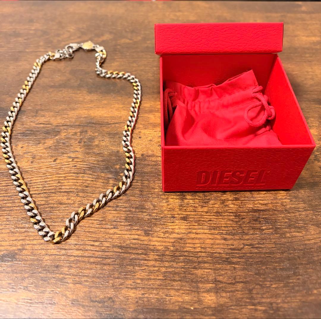 DIESEL シルバー&ゴールド チェーンネックレス