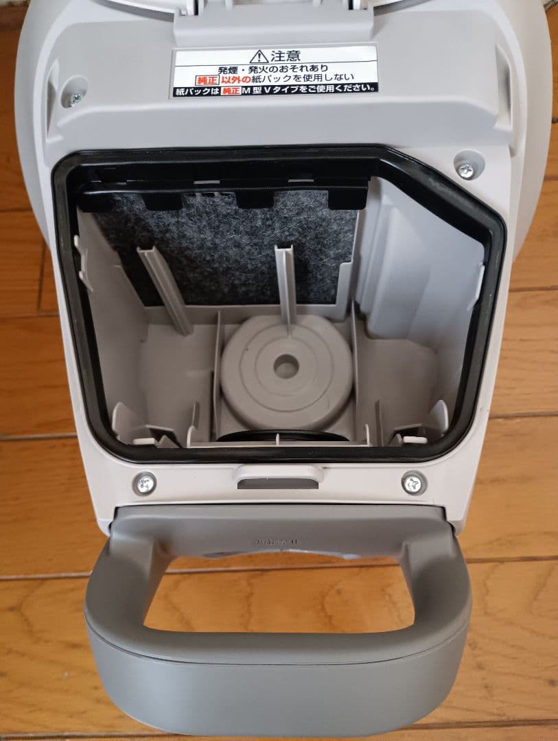 22年製❗軽量型、パナソニック、紙パック式掃除機(パワーノズル）
