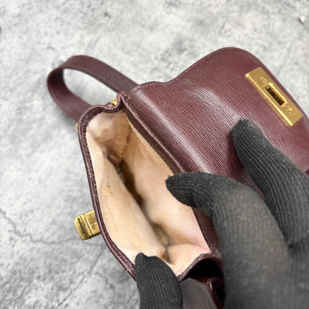 ✨美品✨GUCCI ボディバッグ ウエストポーチ　ターンロック レザー ボルドー