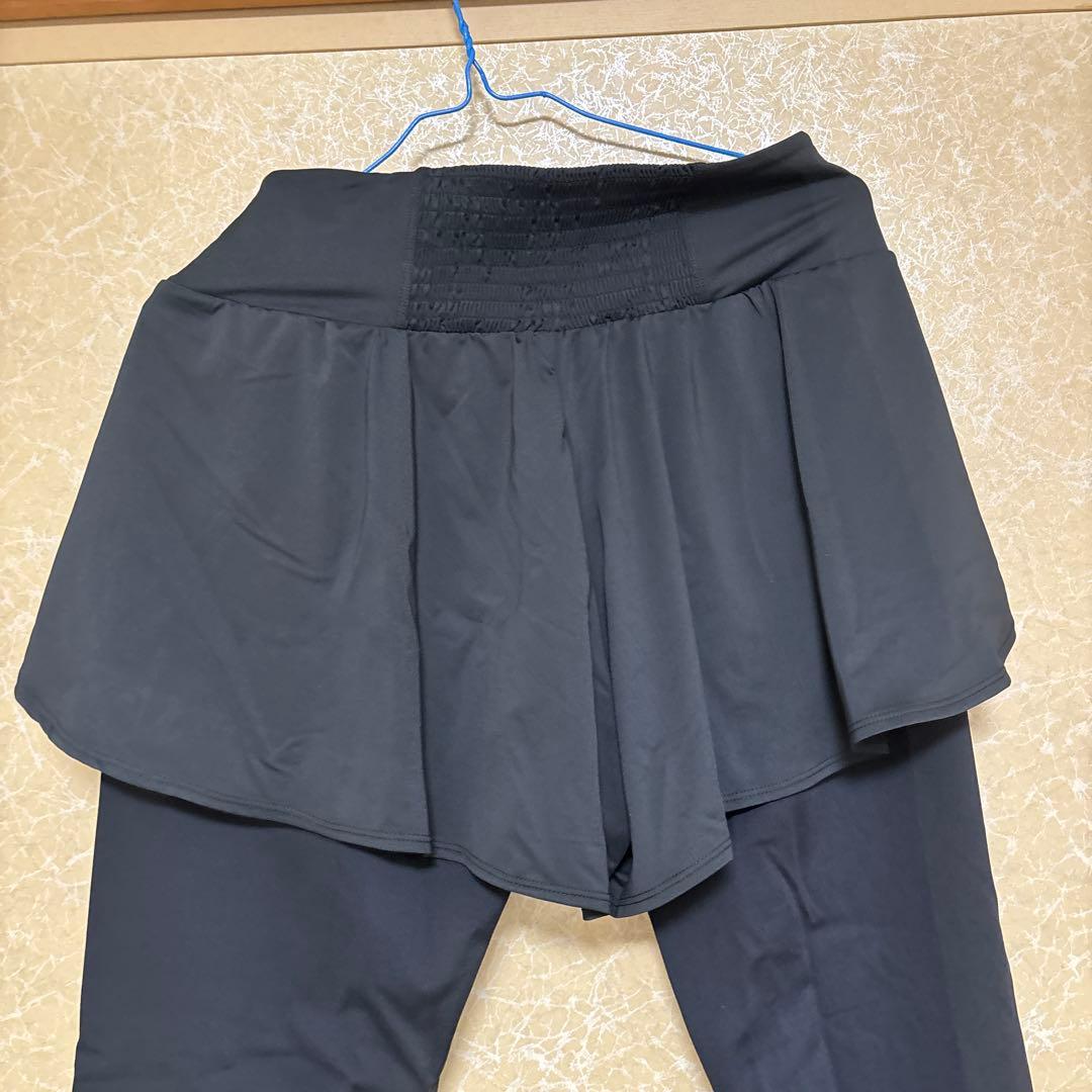 SUKALA ショートパンツ付きレギンス