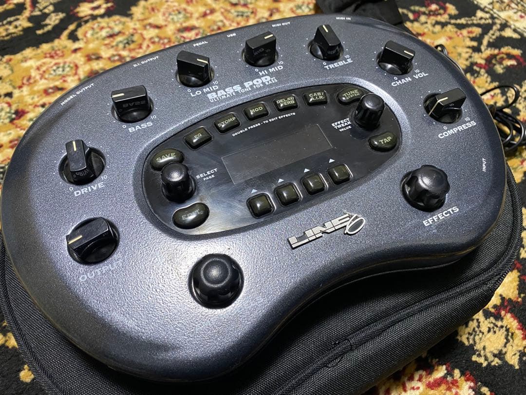 ベース LINE 6 BASS POD XT