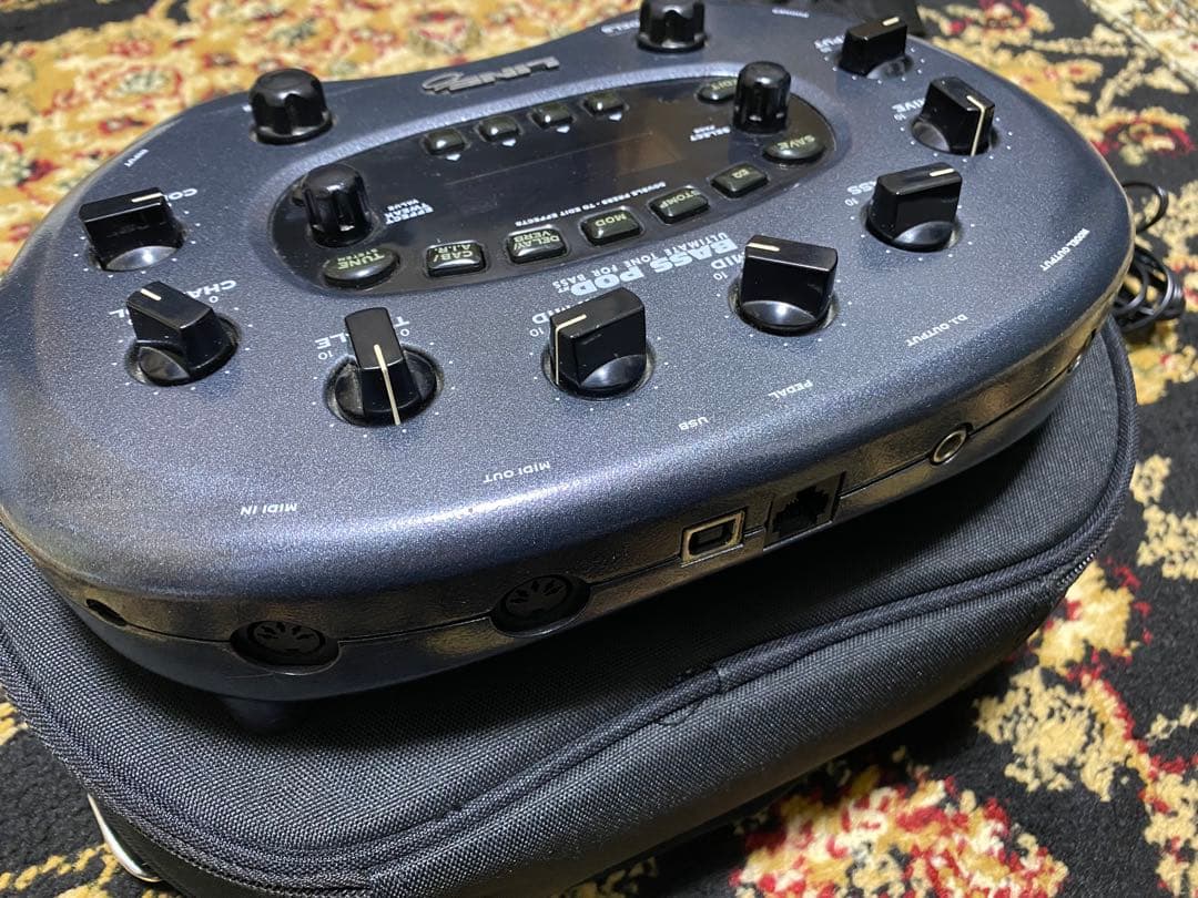 ベース LINE 6 BASS POD XT