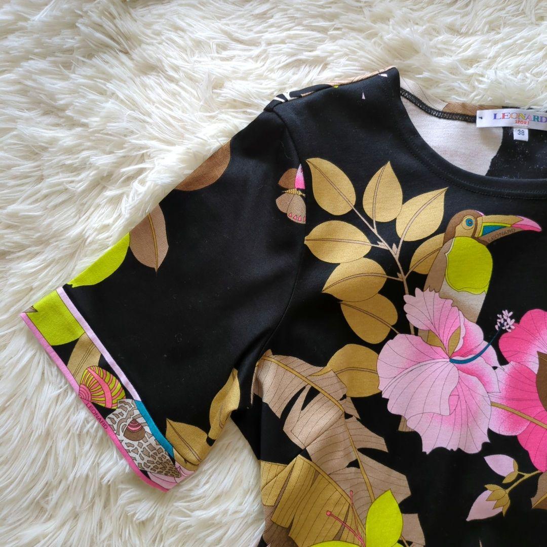 極美品　未使用に近い　レオナールスポーツ　Tシャツ 花　鳥　フルーツ　蝶