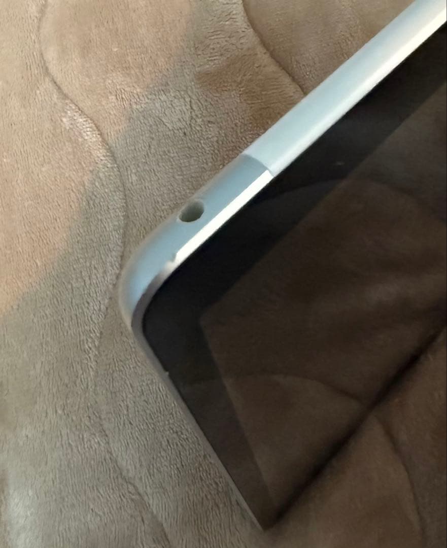 【極美品】iPad第9世代 64GB WiFi＋Cellular