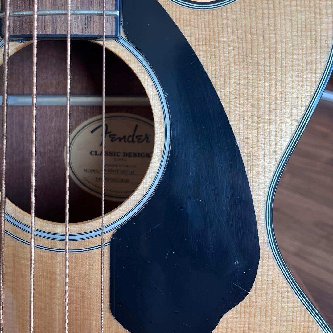 Fender アコースティックベース　CB-60SCE Natural