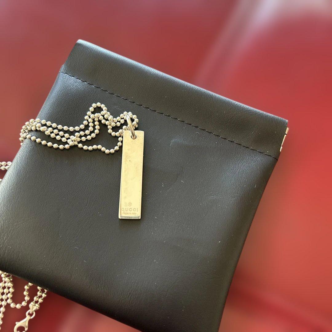 GUCCIダブルボールチェーンシルバープレートネックレス