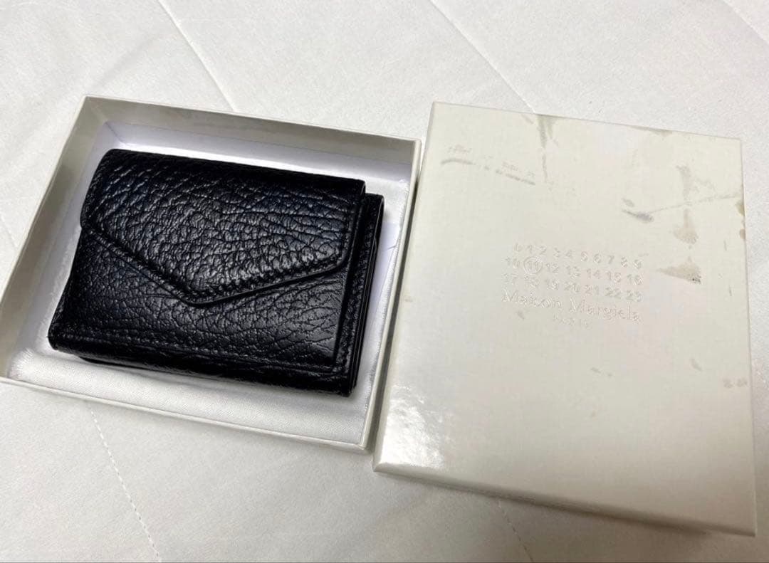 メゾンマルジェラMaison Margiela三つ折り財布　2月28日まで販売