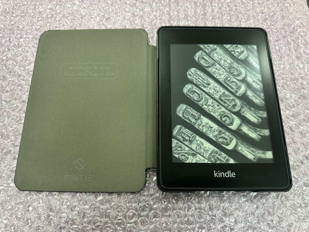 Kindle Paperwhite 第10世代　8GB Wi-Fi ケース付き