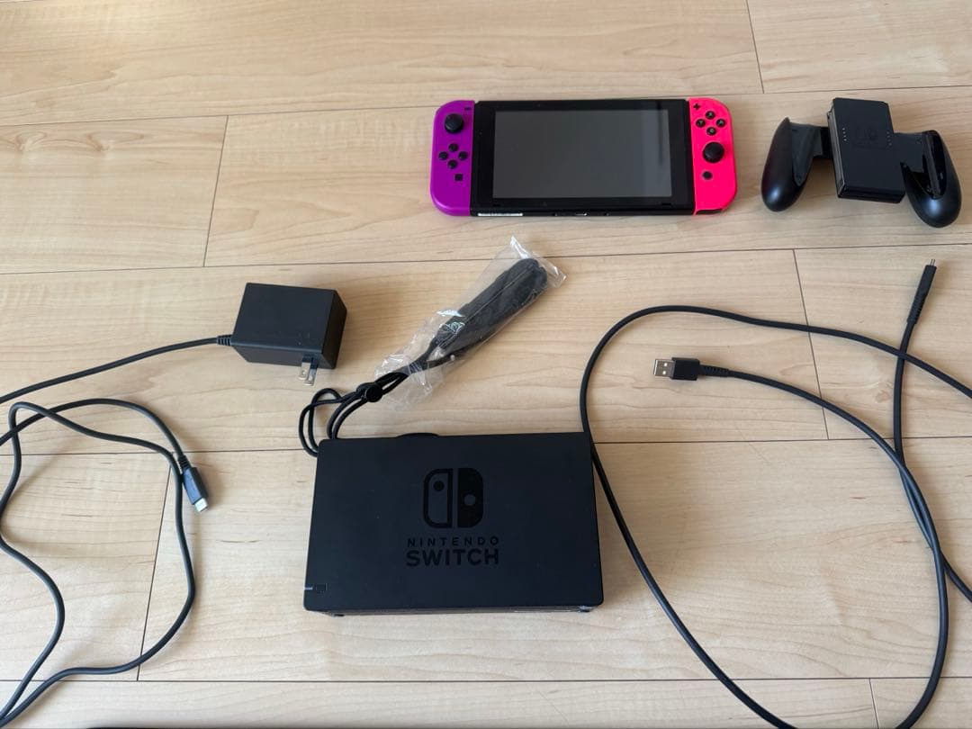 Nintendo Switch 本体 ピンク/パープル 中古 箱無し