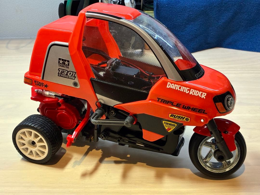 タミヤ ダンシングライダー　t3-01 1/8 完成品