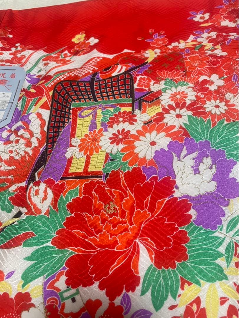 産着　掛け着　新品　未使用品　タグ付き　しつけ糸付き　女の子　白赤　花　お宮参り