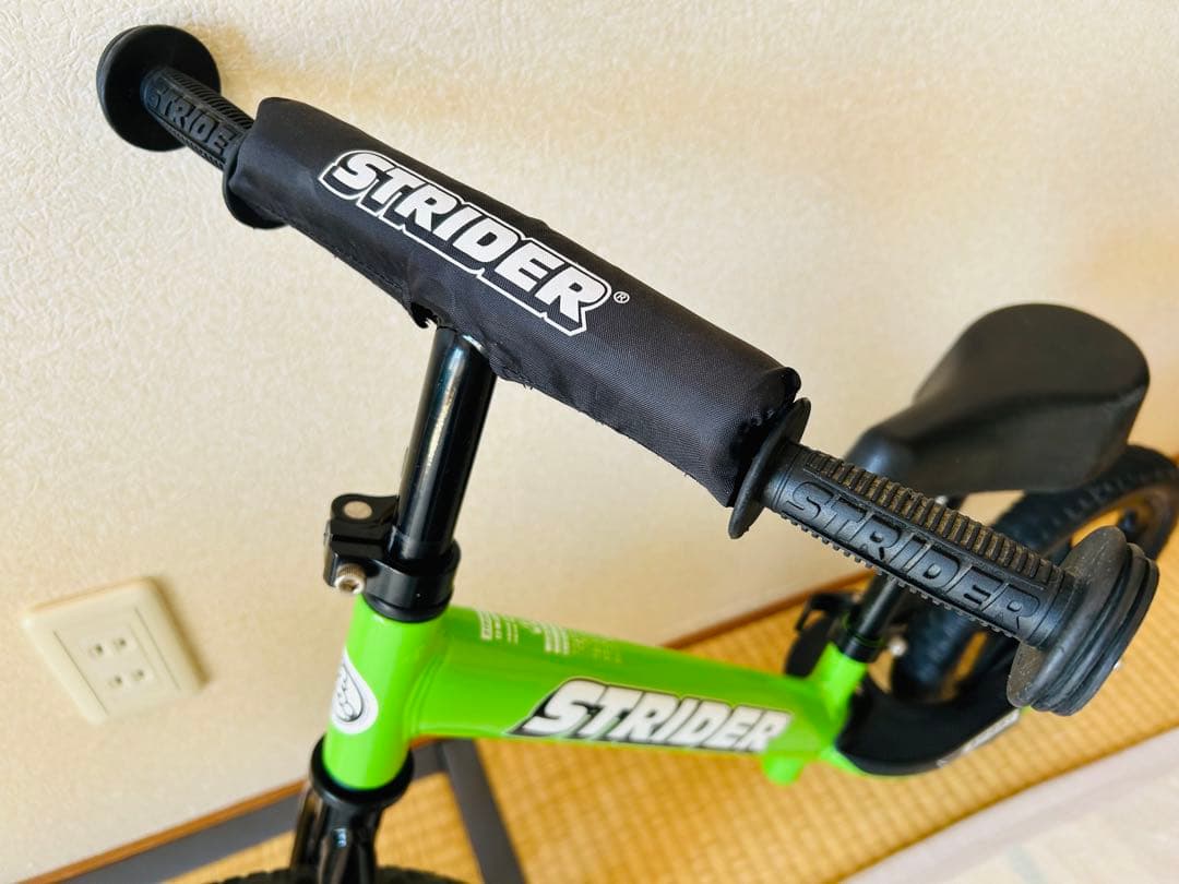 美品　STRIDERスポーツ　12 バランスバイク グリーン