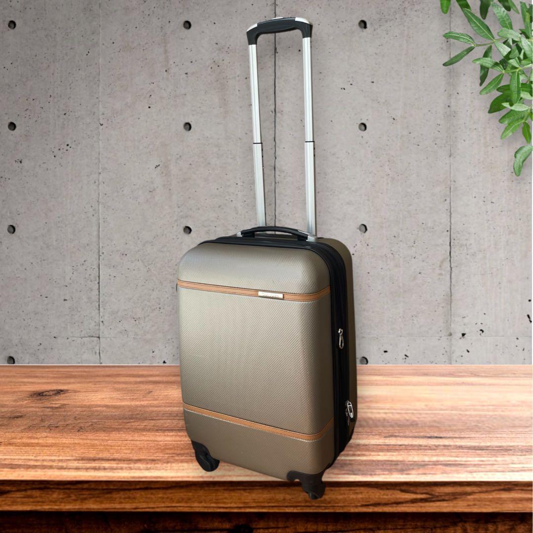 Samsonite 機内用 持ち込み 4輪 スーツ キャリーケース シルバー