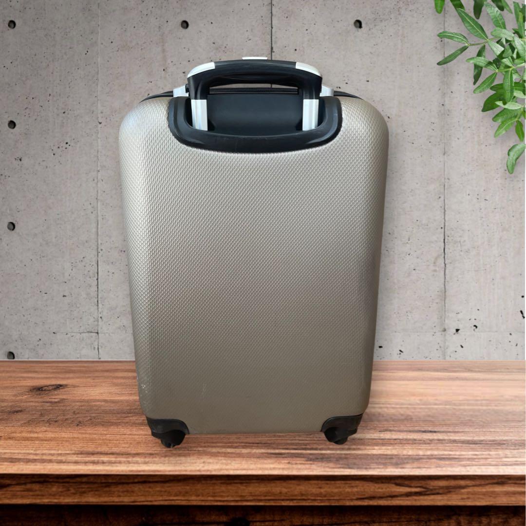 Samsonite 機内用 持ち込み 4輪 スーツ キャリーケース シルバー