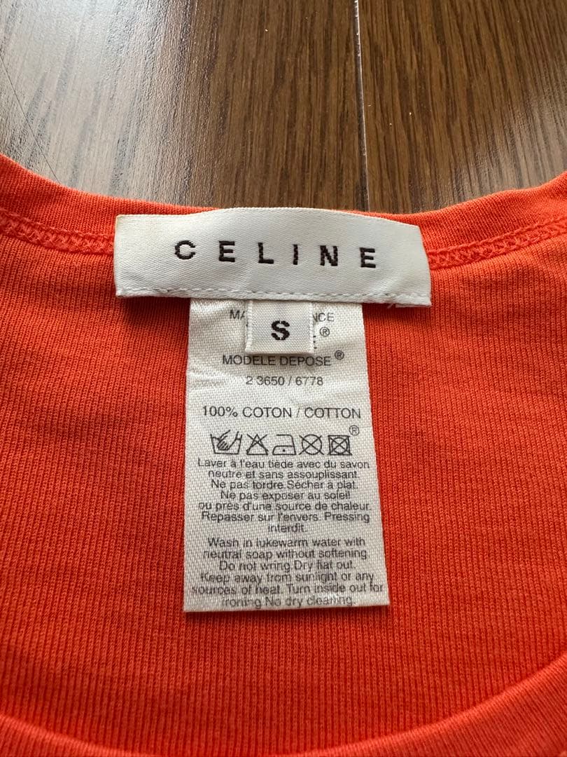 さ！セール中！セリーヌ　CELINE ロゴ付きオレンジTシャツ　Sサイズ