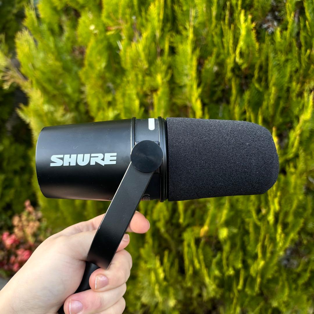 【美品】SHURE MV7+ PodcastMicrophone