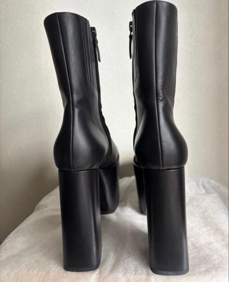 BALENCIAGA プラットフォームブーツ