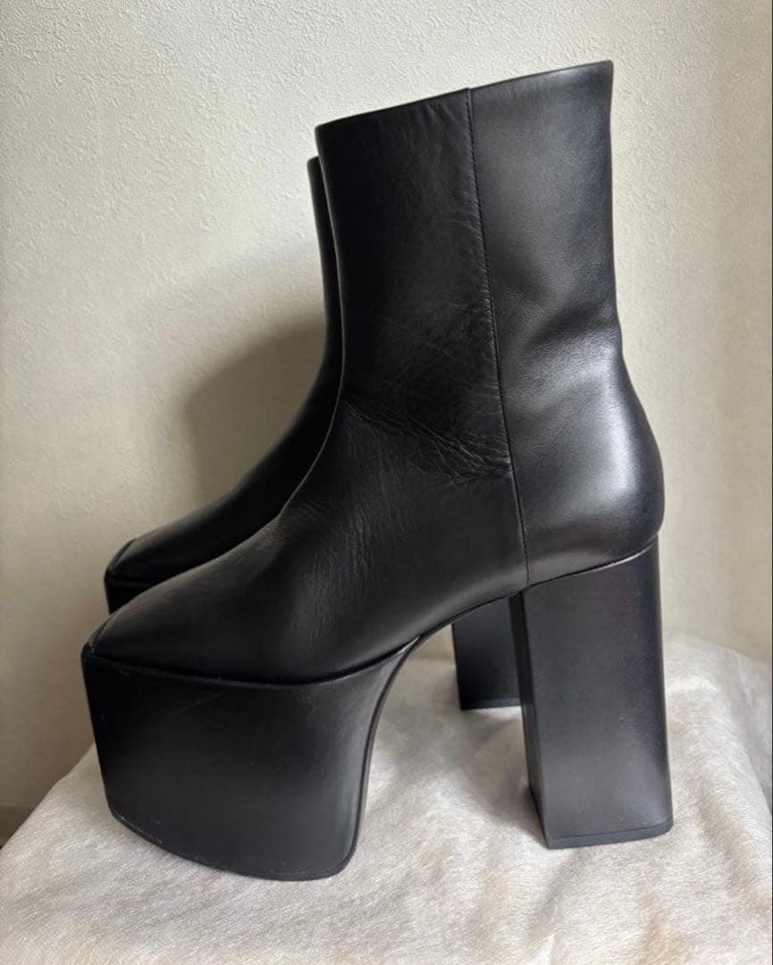 BALENCIAGA プラットフォームブーツ