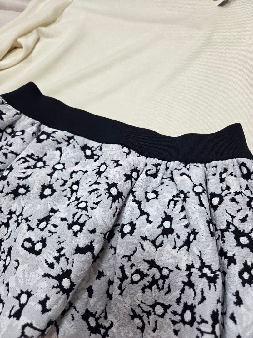Rene ルネ 新品 花柄ニット フレアスカート 半額以下 ネイビー 36号