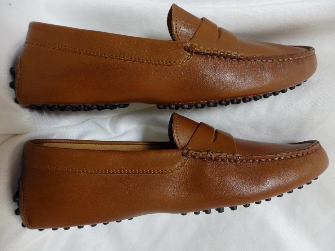 トッズ　ブラウンレザー　ドライビングローファー　25.5㎝　未使用　TOD'S