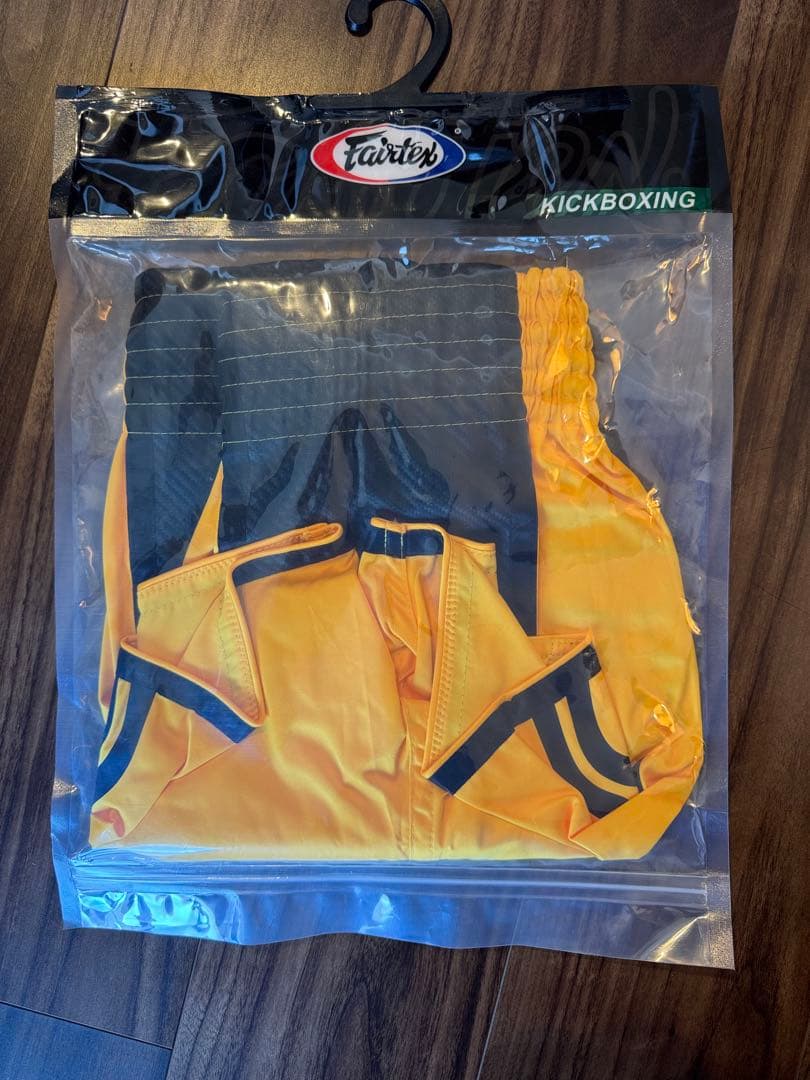 新品Fairtex キックボクシングショーツ XL