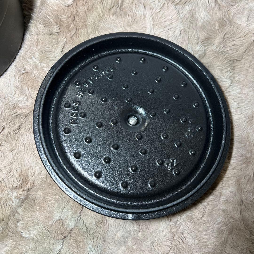 staub ストウブ 「ピコ ココット ラウンド22cm 40509-305