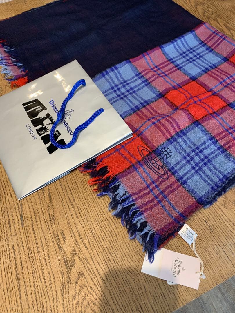 【新品未使用】Vivienne Westwood チェック柄ストール