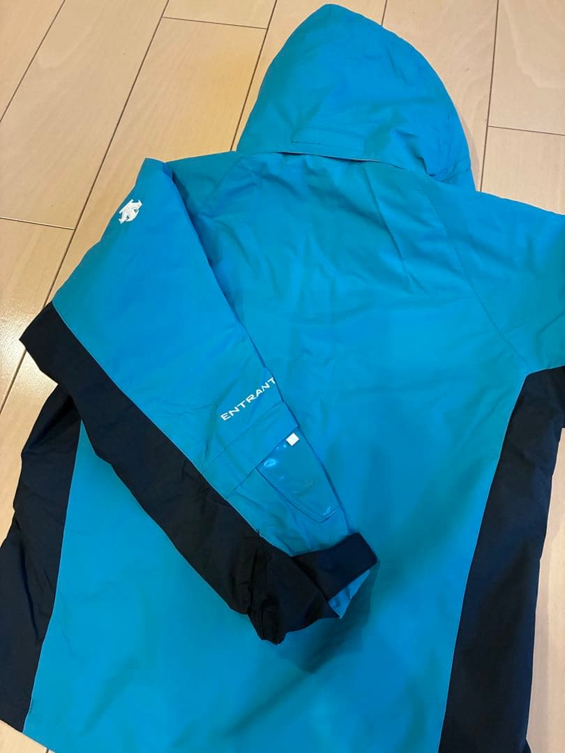 美品　デサントスキーウェア 140cm Move Sport